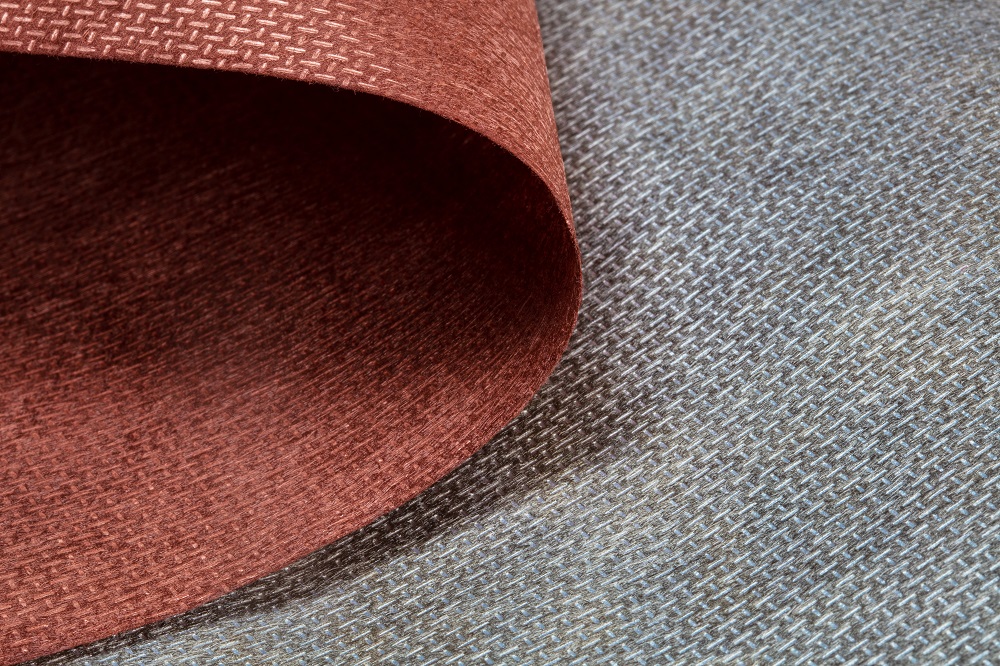 Zwei Shieldex Textilien in der Nahaufnahme